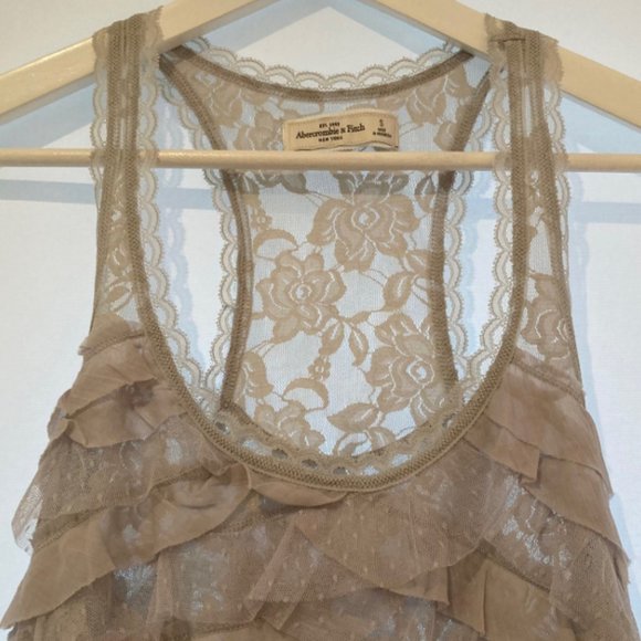NWT Abercrombie & Fitch Caily Floral Lace Stretch Light Grey Tank Women's S - Picture 1 of 6